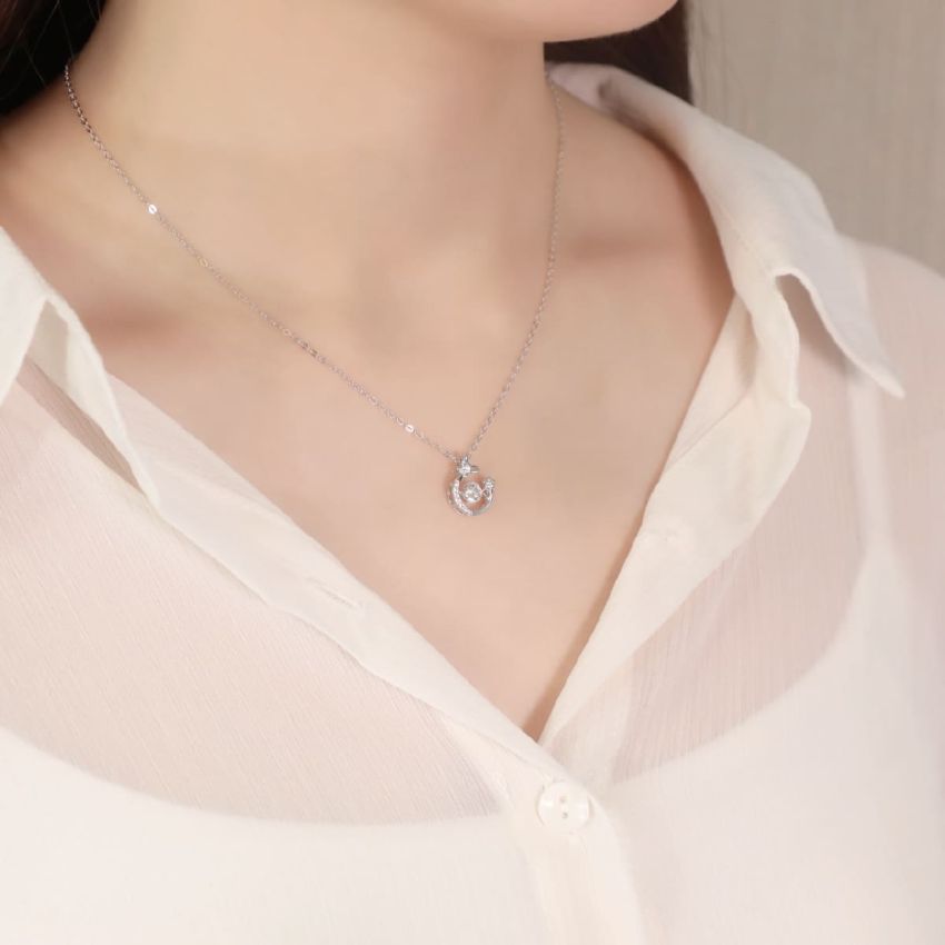 花漾蝴蝶跳動頸鏈 (白金色)