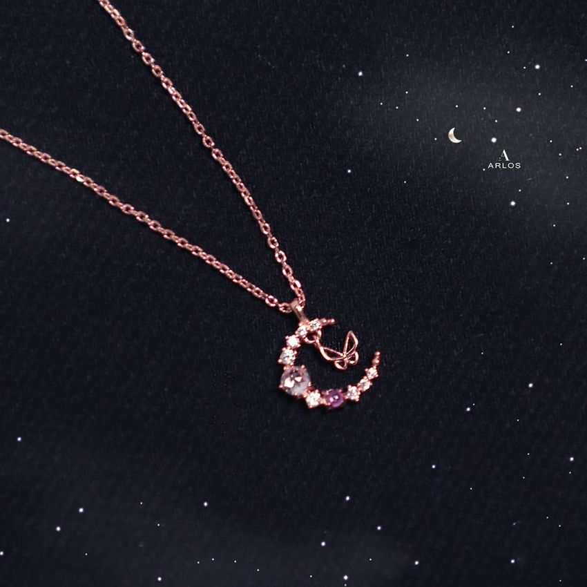 L'amour 優雅月亮蝴蝶頸鏈 (玫瑰金)