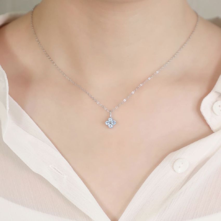 La Joie 海藍寶四葉草頸鏈 (白金色)