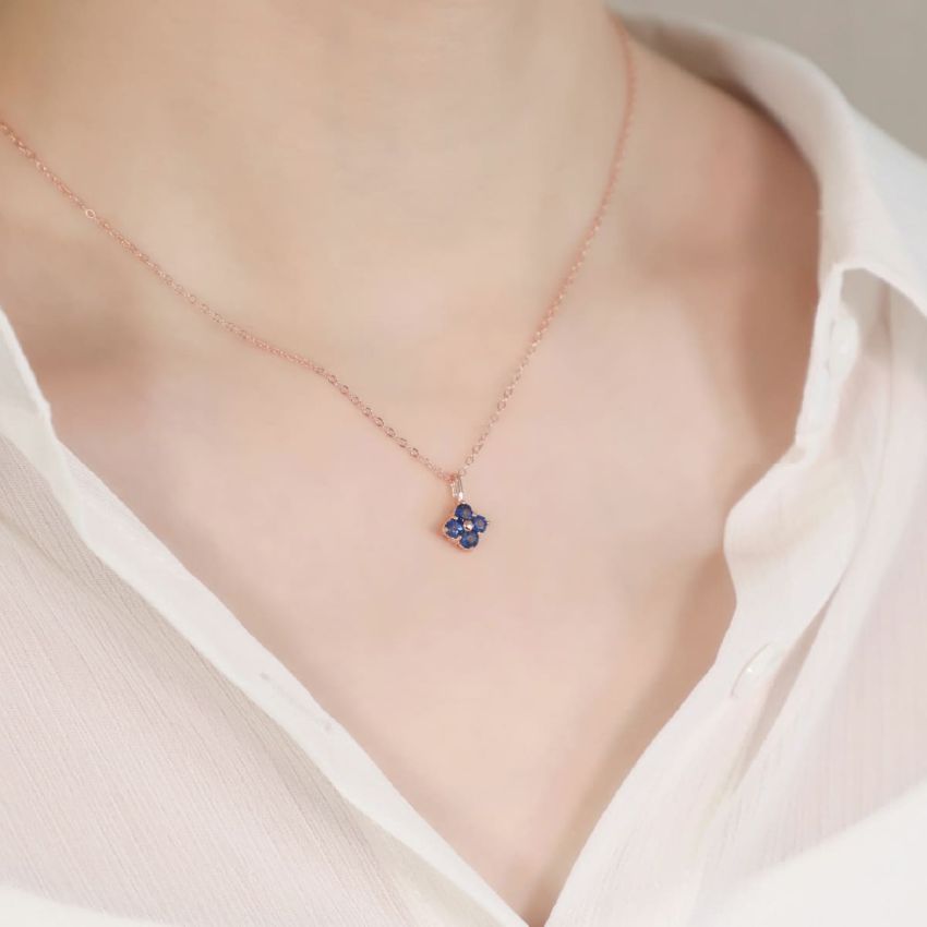 La Joie 藍寶石四葉草頸鏈 (玫瑰金)