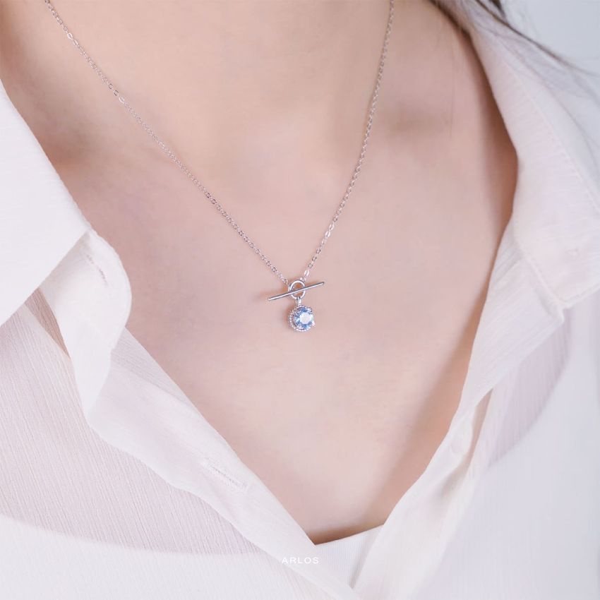 Adora 天空藍蝴蝶花園頸鏈