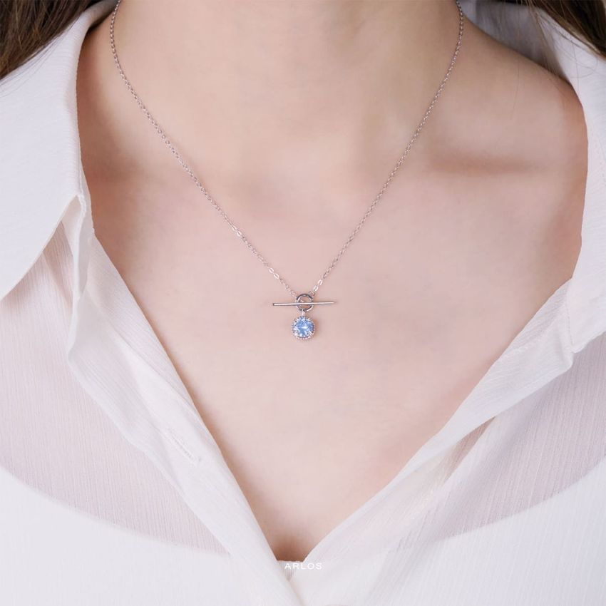 Adora 天空藍蝴蝶花園頸鏈