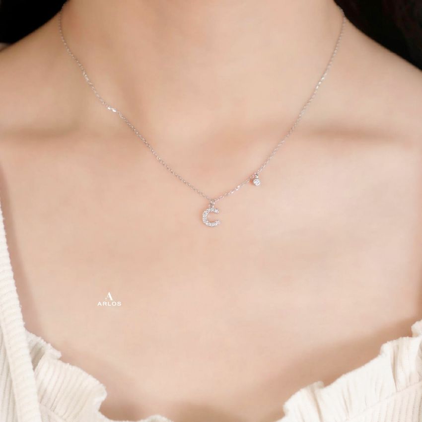 Trésor 字母 [ C ] 頸鏈 (白金色)