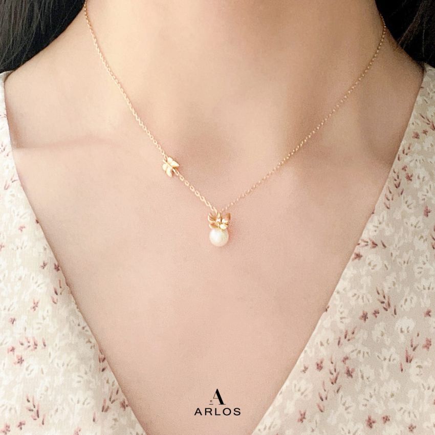 La Joie 優雅蝴蝶珍珠頸鏈