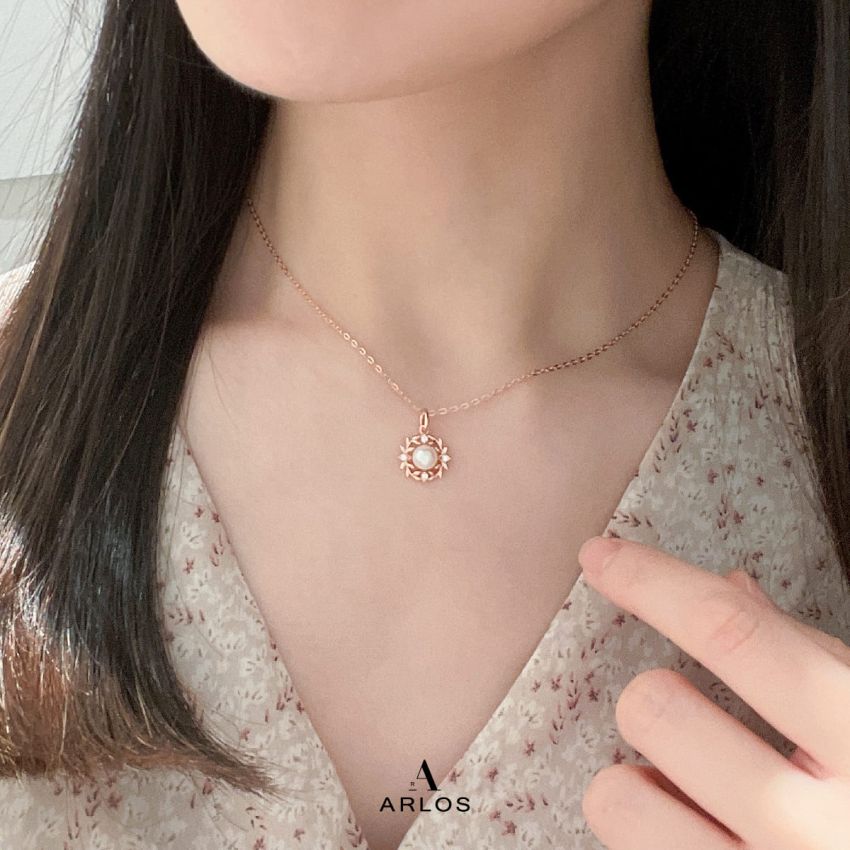 La Joie 橄欖花圈珍珠頸鏈 (玫瑰金)