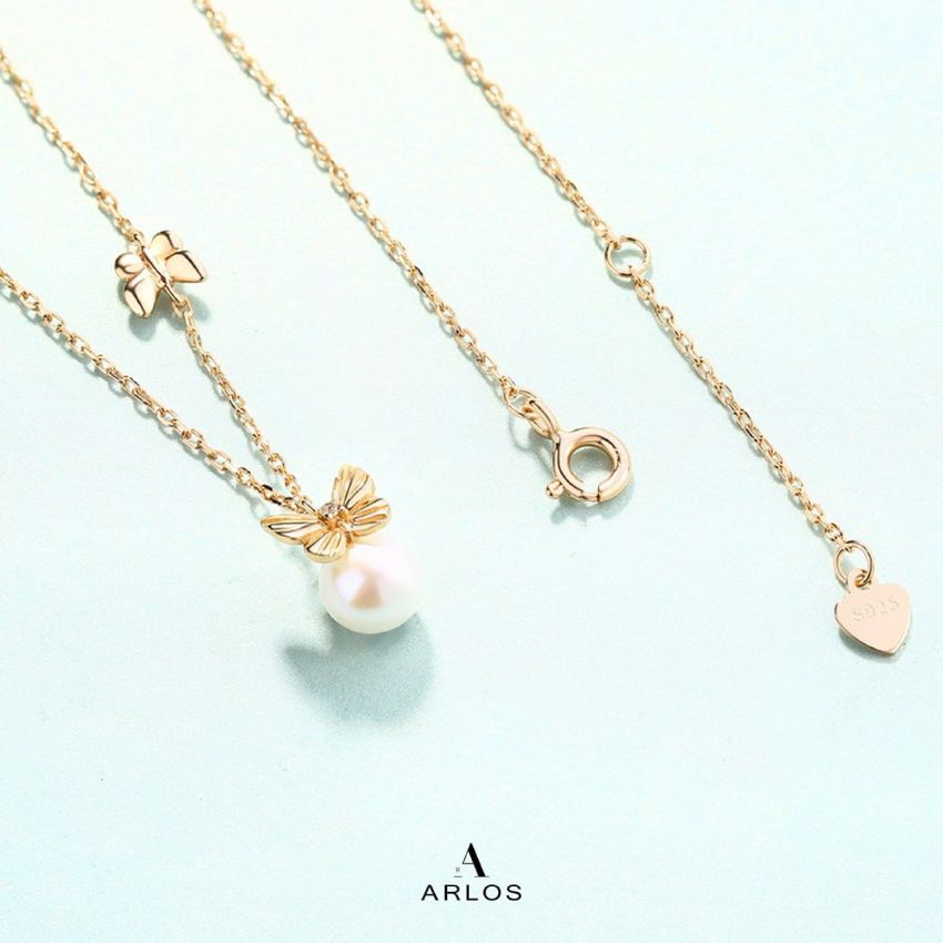 La Joie 優雅蝴蝶珍珠頸鏈