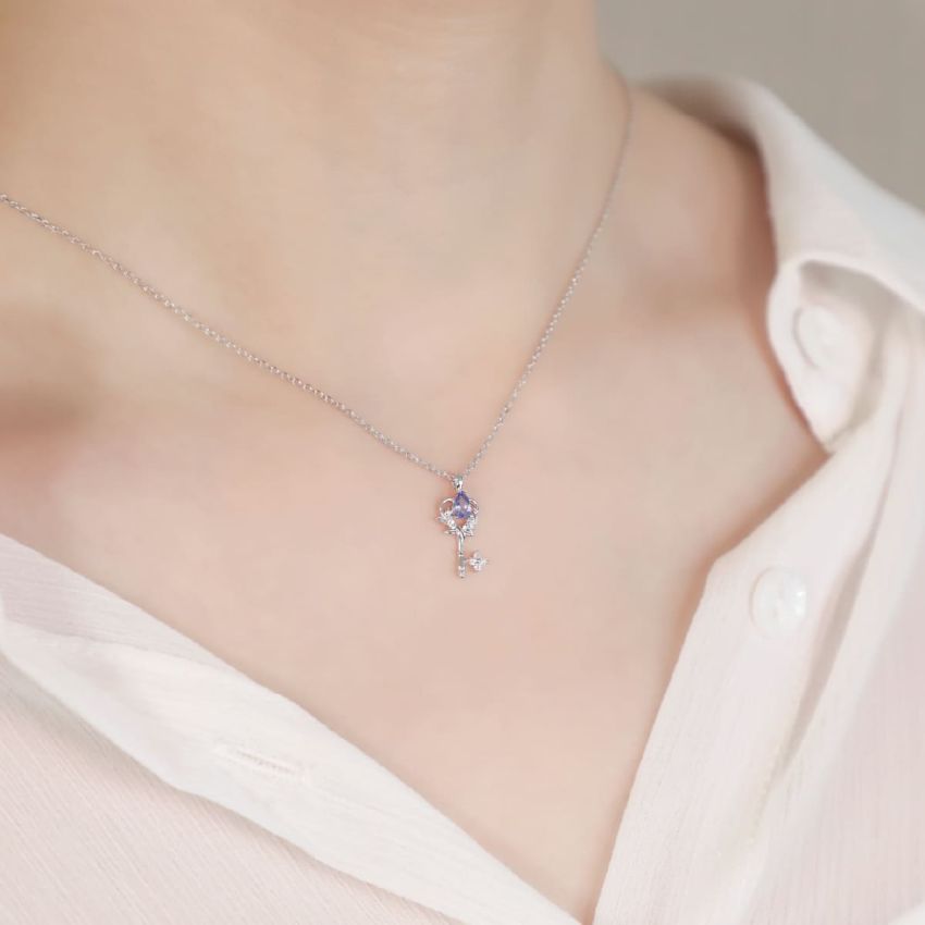 La Joie 坦桑石心之鑰匙頸鏈