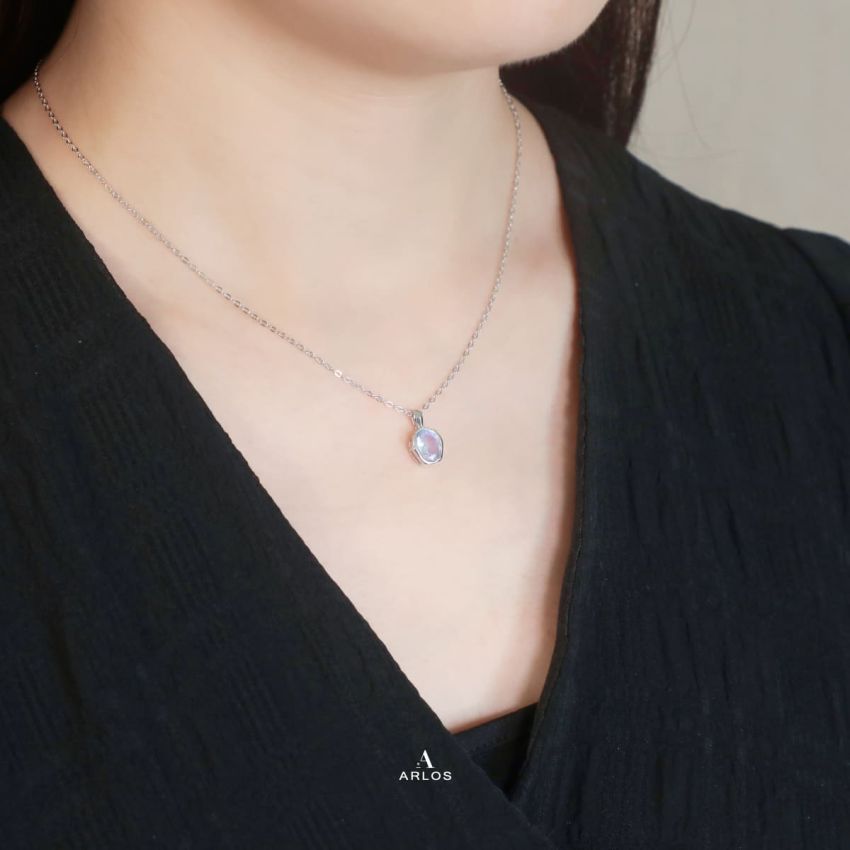 La Joie 藍月亮石閃耀頸鏈 (白金色)