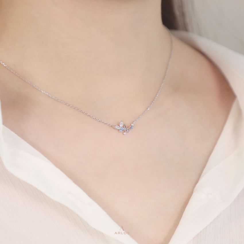 L'amour 優雅蝴蝶頸鏈 (白金色)