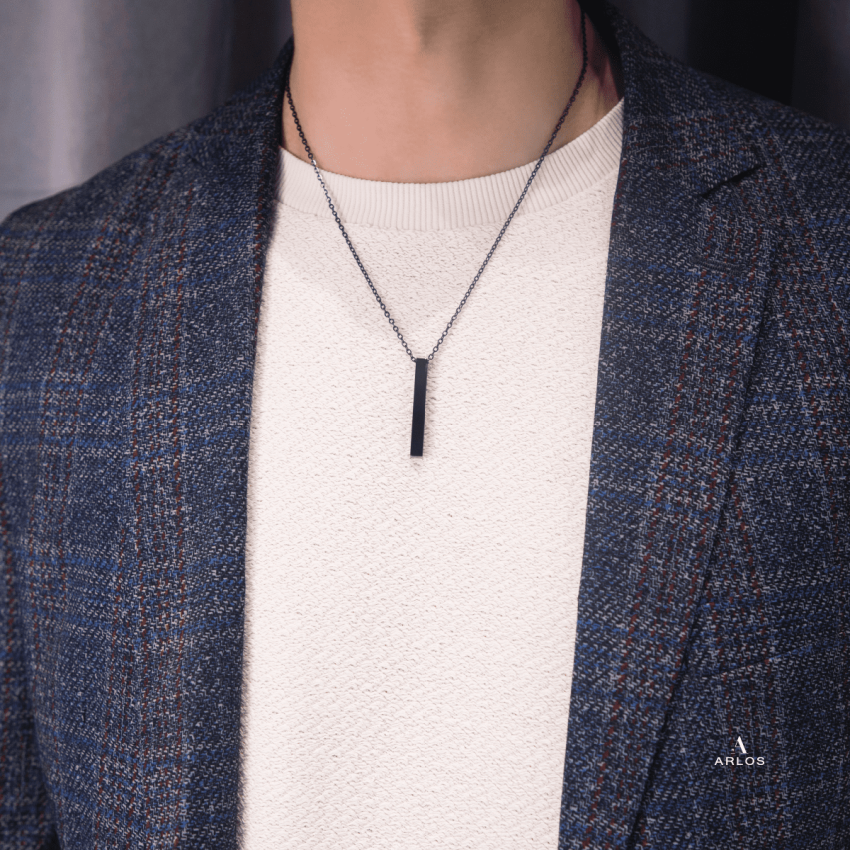 Noe 個性柱形頸鏈 (黑色)