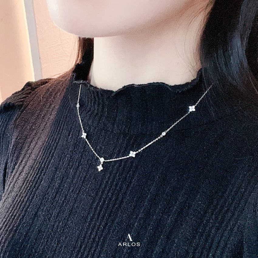 L'amour 閃爍四葉草頸鏈 (白金色)