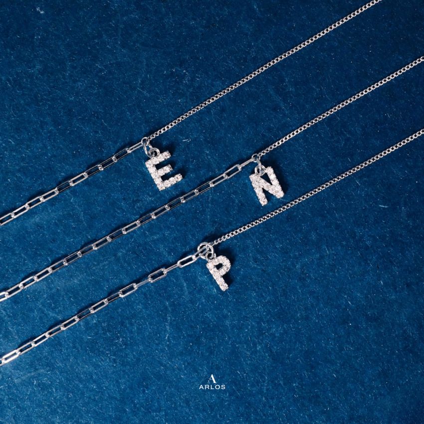 Trésor 字母 [ E ] 手鏈 (白金色)