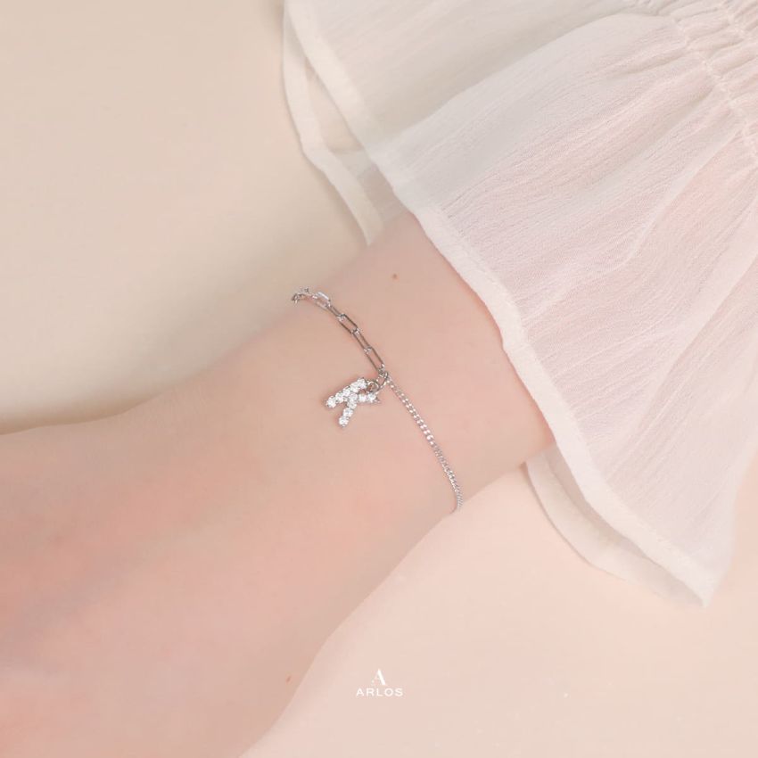 Trésor 字母 [ K ] 手鏈 (白金色)