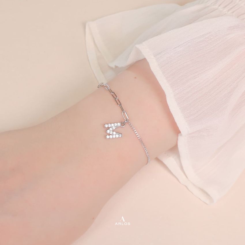 Trésor 字母 [ M ] 手鏈 (白金色)