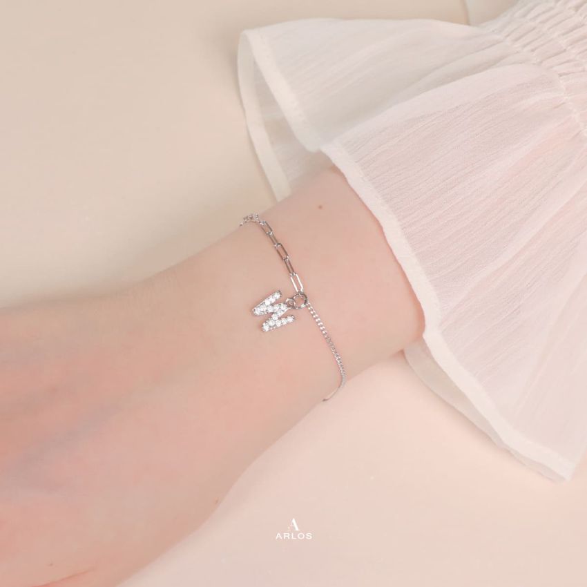 Trésor 字母 [ W ] 手鏈 (白金色)