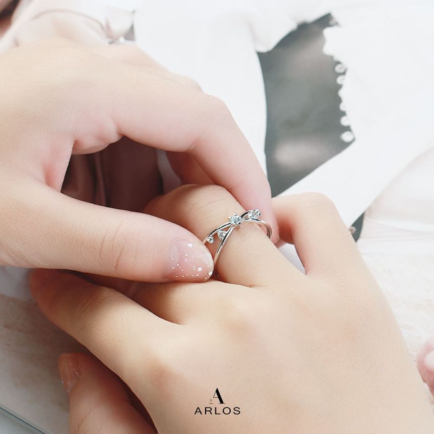 托帕石星辰9K白金戒指