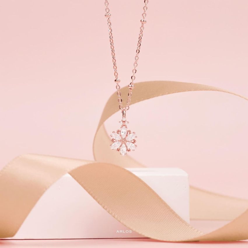 La Joie 浪漫初雪頸鏈